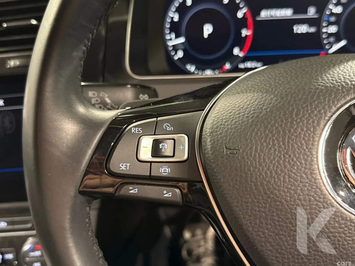 Volkswagen Golf Hatchback, Petrol, 2019, White
