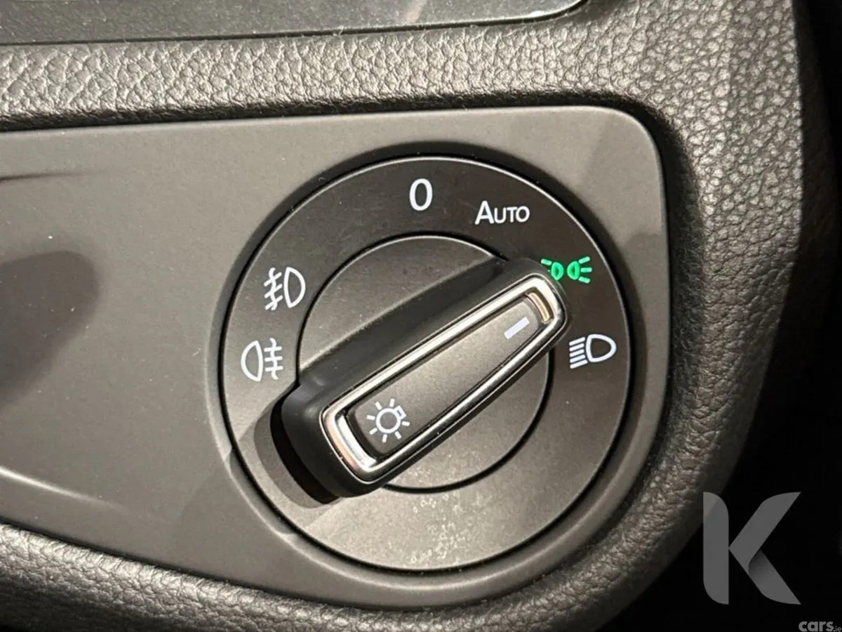 Volkswagen Golf Hatchback, Petrol, 2019, White