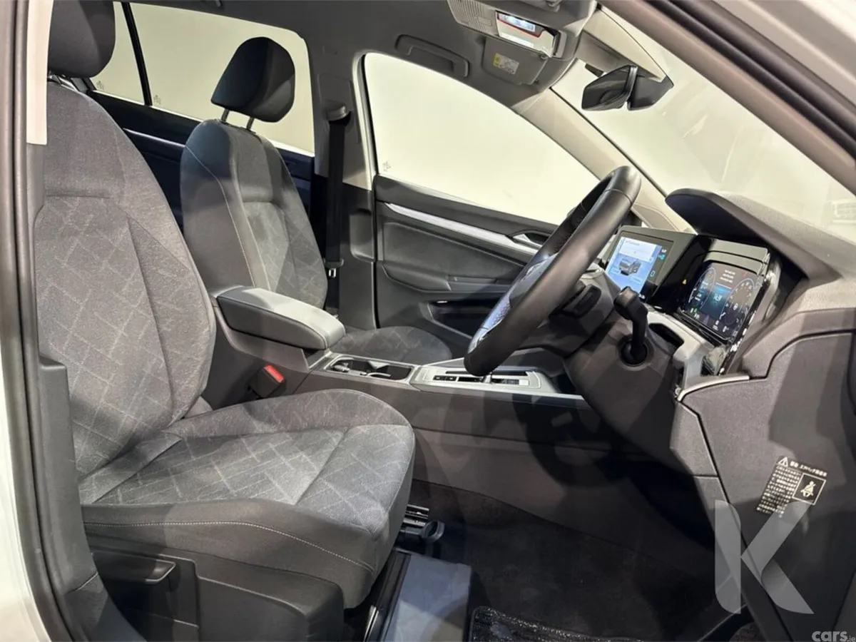 Volkswagen Golf Hatchback, Petrol, 2023, White