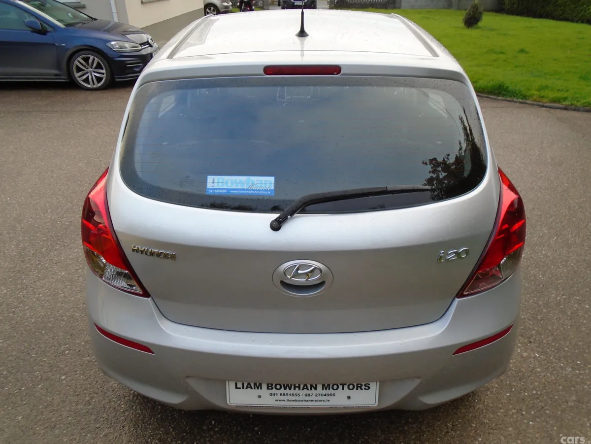 Hyundai i20 Hatchback, Petrol, 2013, Silver