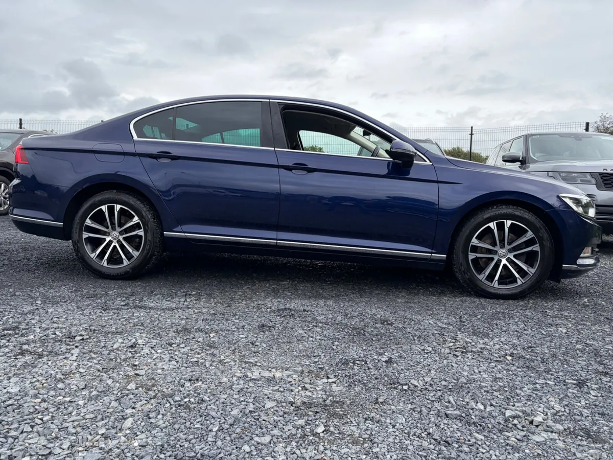 Volkswagen Passat Saloon, Diesel, 2019, Blue