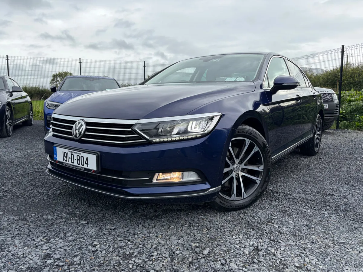 Volkswagen Passat Saloon, Diesel, 2019, Blue