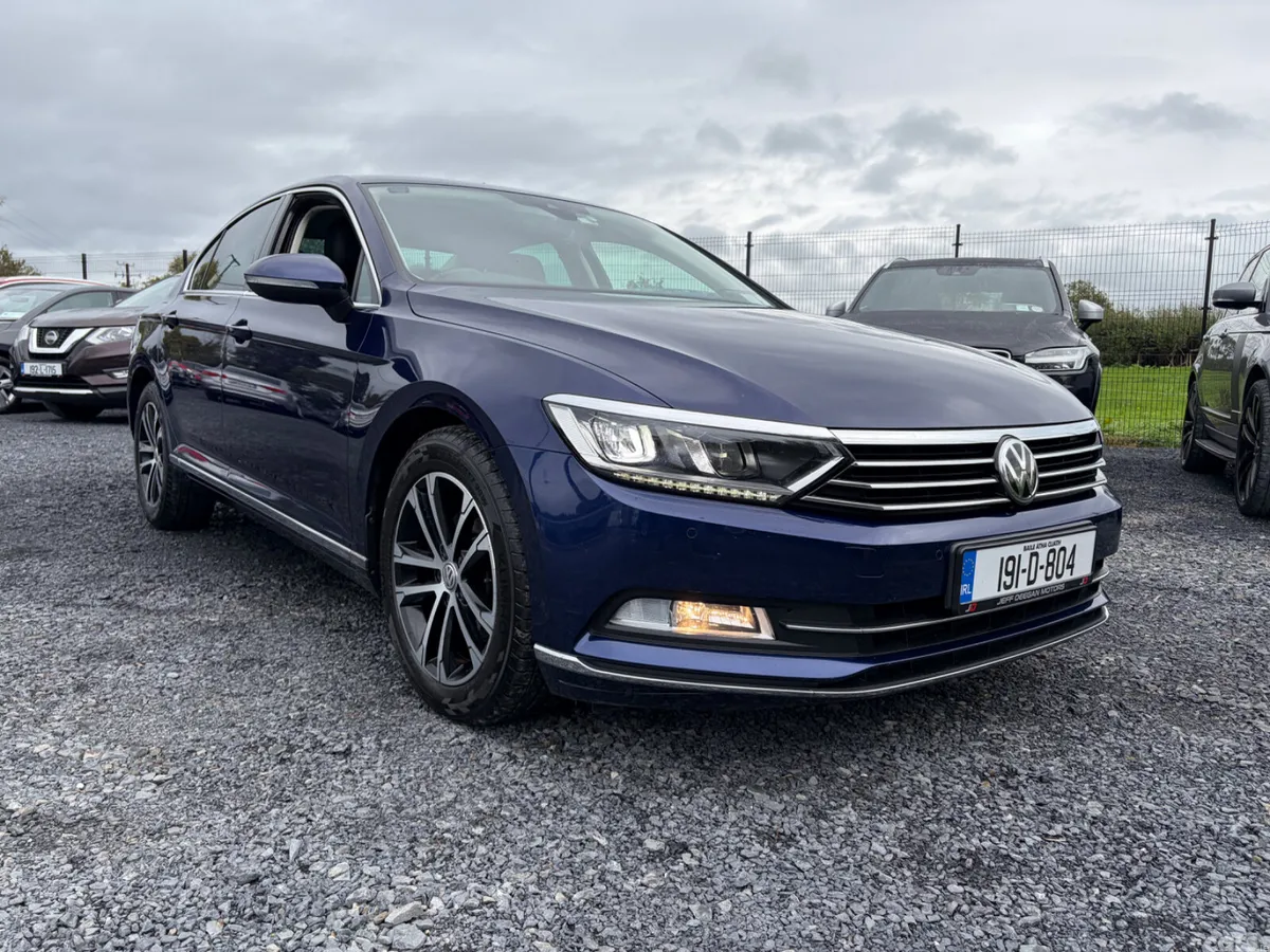 Volkswagen Passat Saloon, Diesel, 2019, Blue