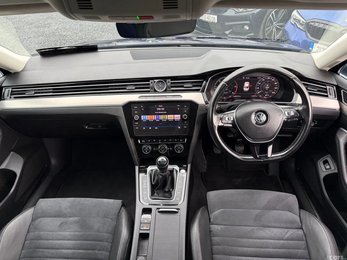 Volkswagen Passat Saloon, Diesel, 2019, Blue