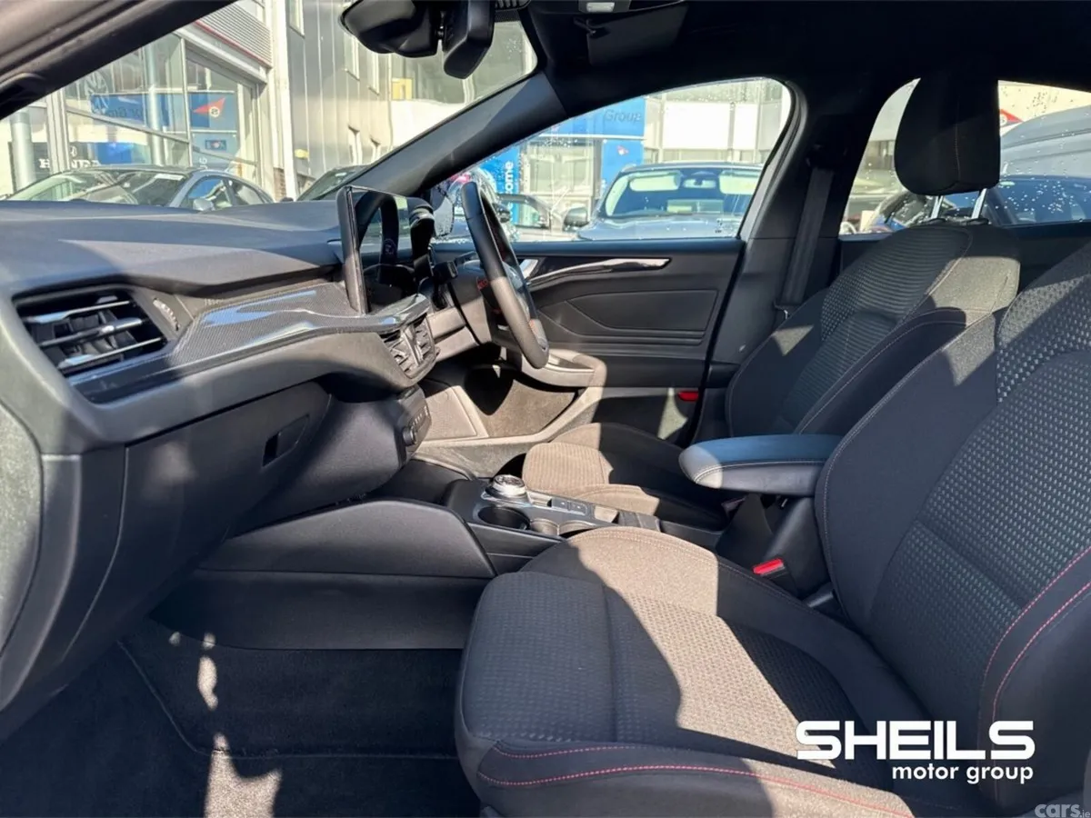 Ford Focus Hatchback, Diesel, 2024, White