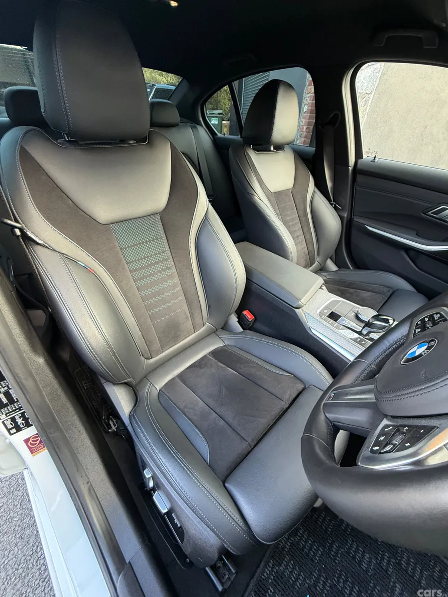 BMW 3-Series Saloon, Diesel, 2019, White