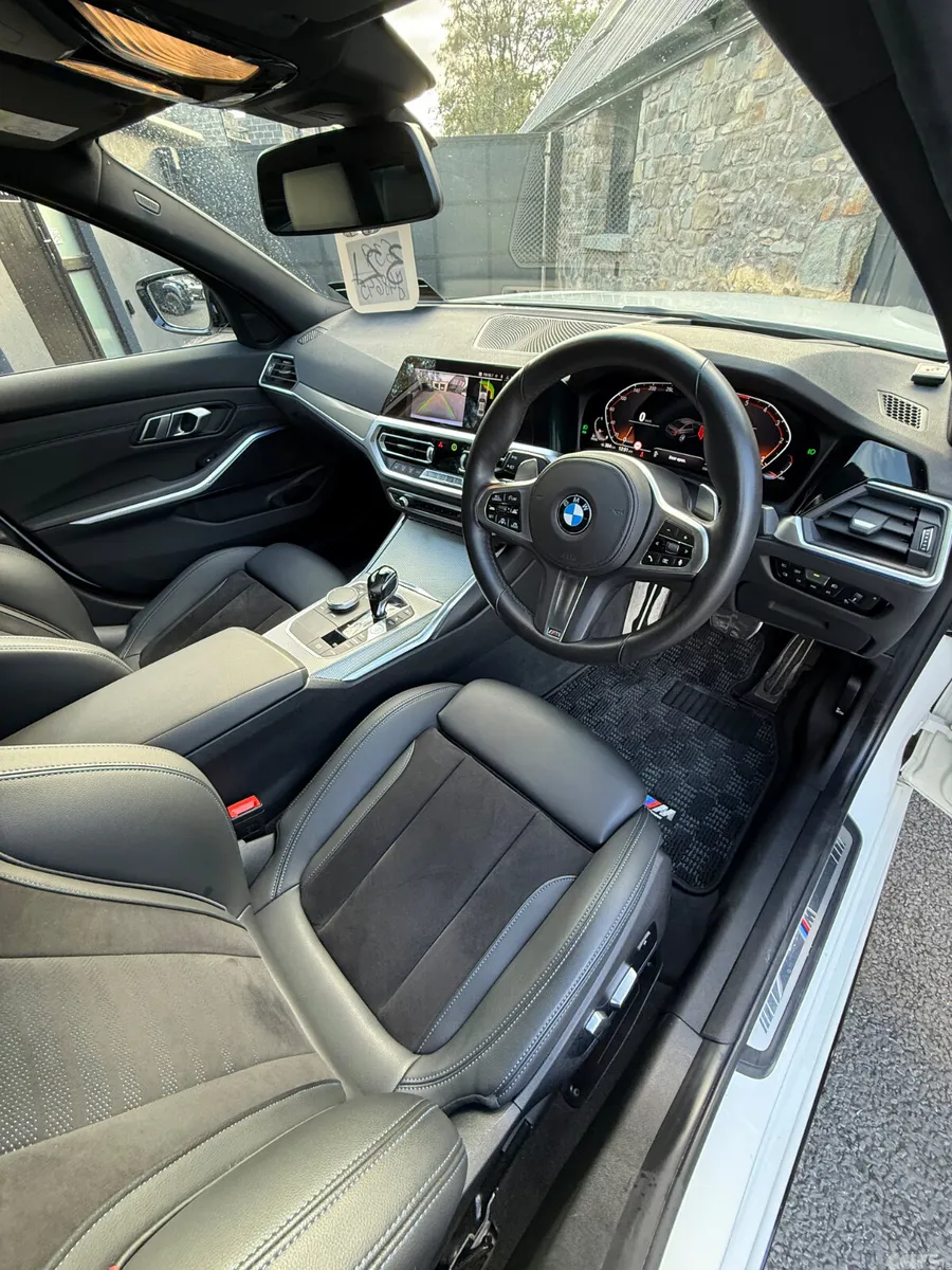 BMW 3-Series Saloon, Diesel, 2019, White