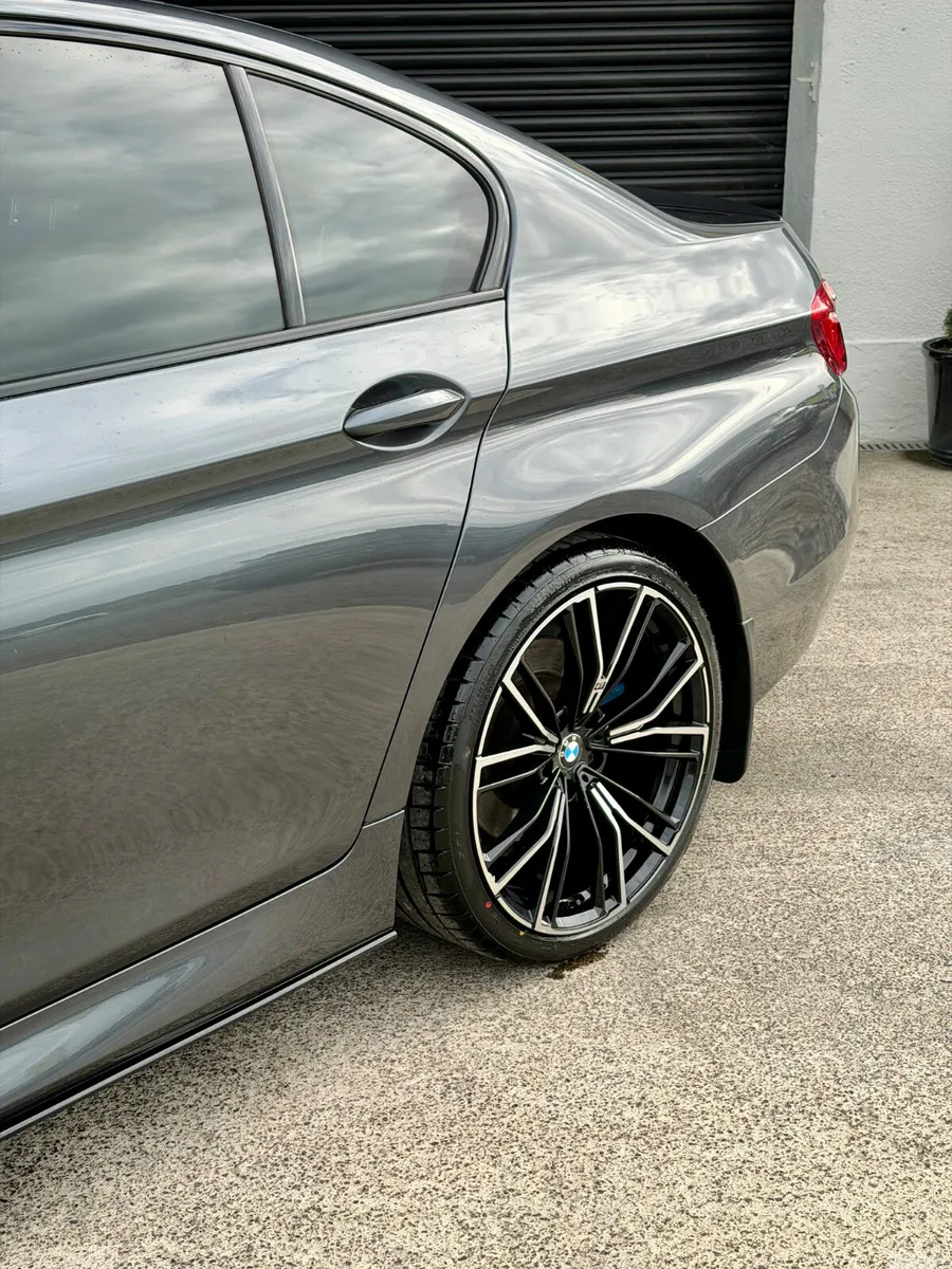 BMW 5-Series Saloon, Diesel, 2015, Grey