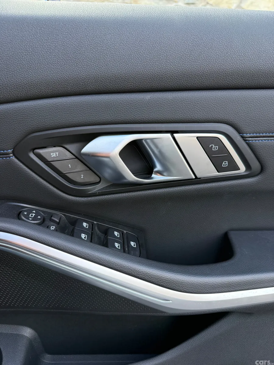 BMW 3-Series Saloon, Diesel, 2019, White