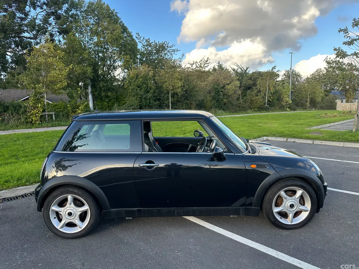 Mini Cooper Hatchback, Petrol, 2004, Black