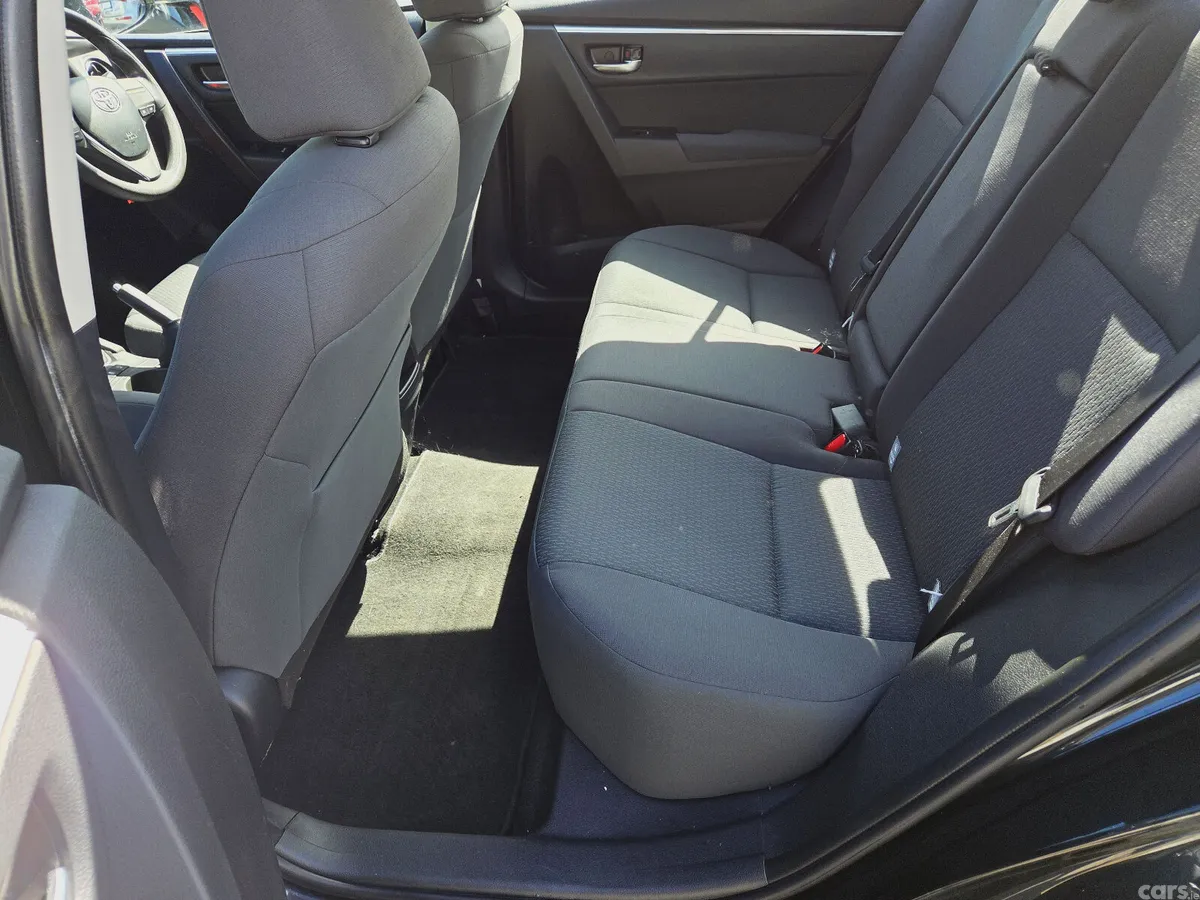 Toyota Corolla Saloon, Diesel, 2017, Black