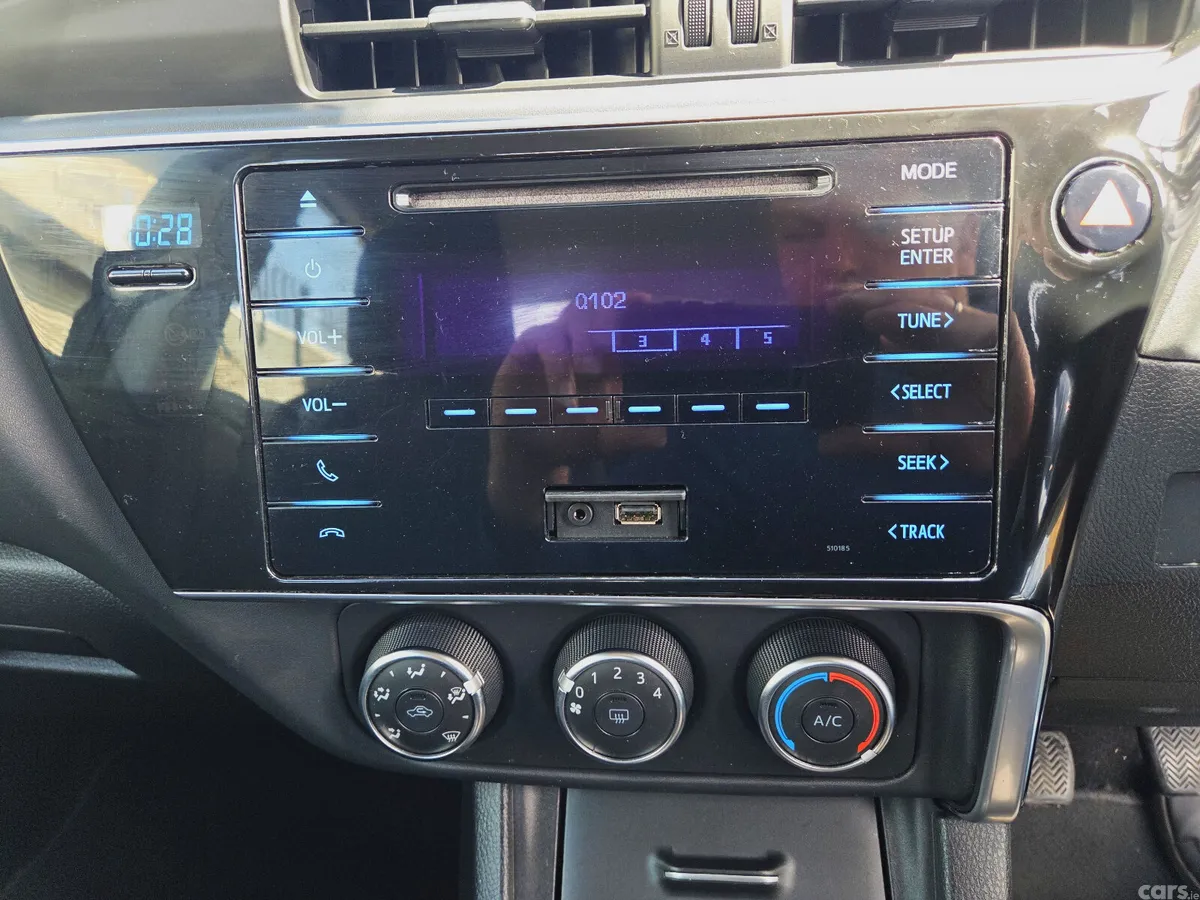 Toyota Corolla Saloon, Diesel, 2017, Black