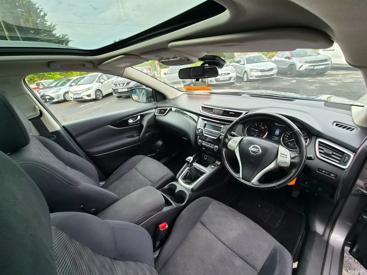 Nissan Qashqai SUV, Diesel, 2017, Grey