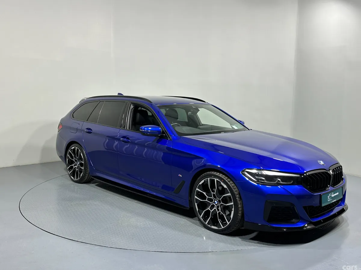 BMW 5-Series Estate, Diesel, 2021, Blue