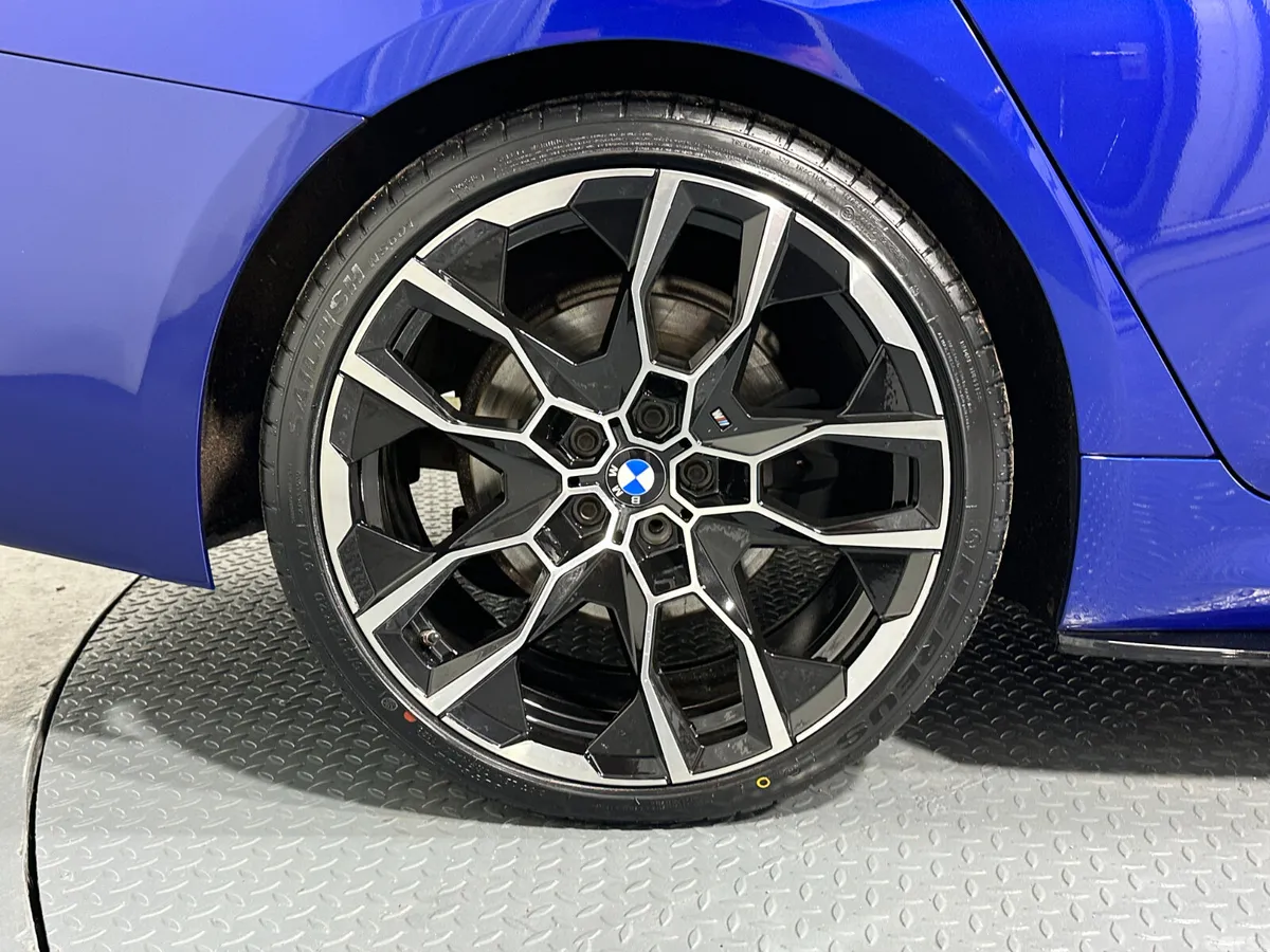 BMW 5-Series Estate, Diesel, 2021, Blue
