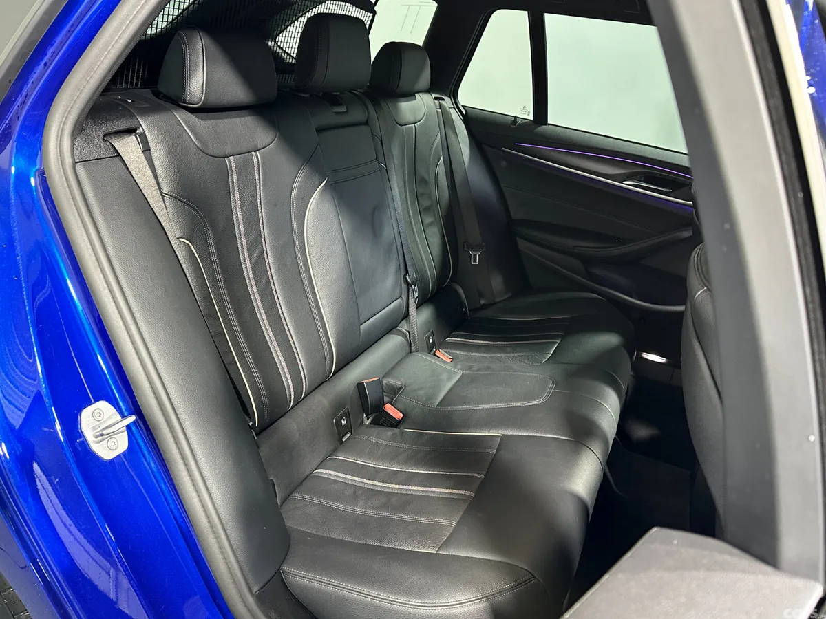 BMW 5-Series Estate, Diesel, 2021, Blue