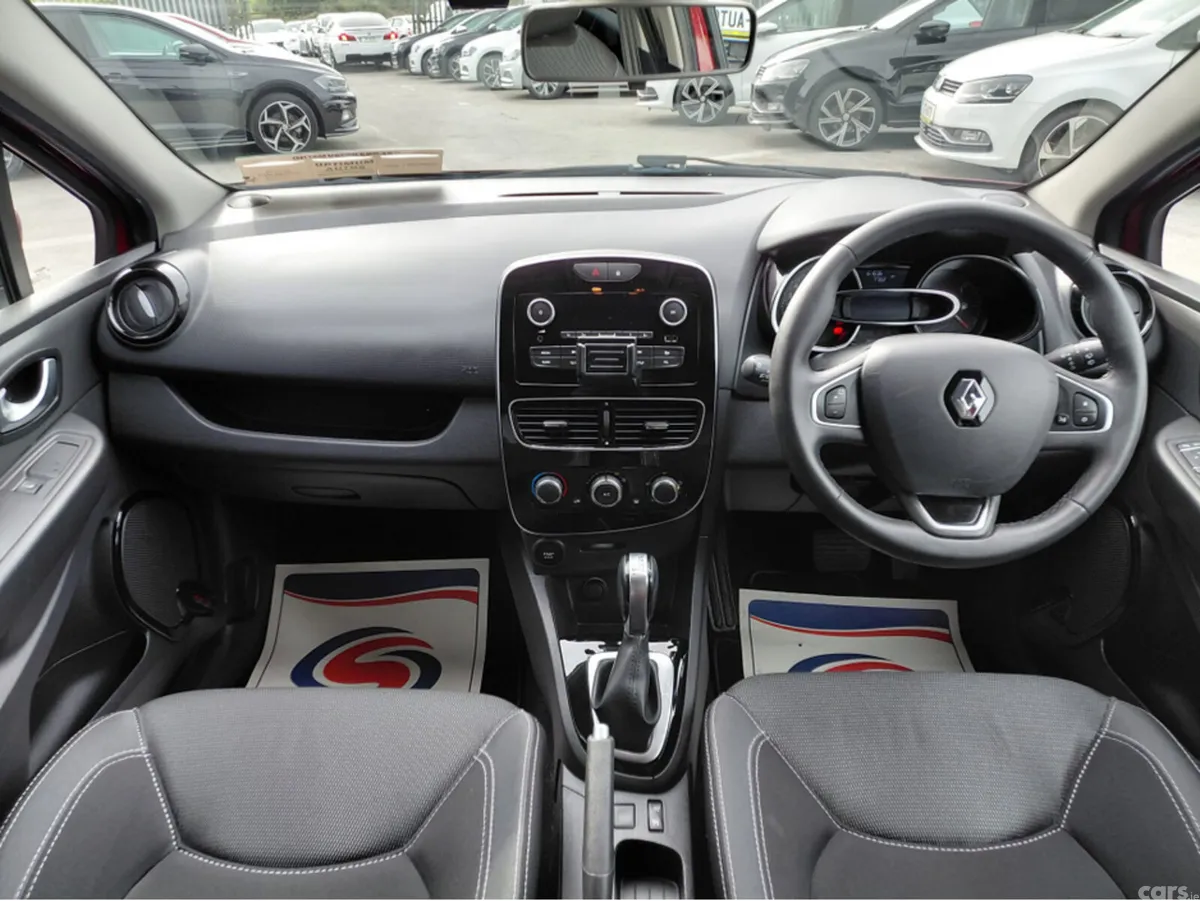 Renault Clio Hatchback, Petrol, 2019, Red