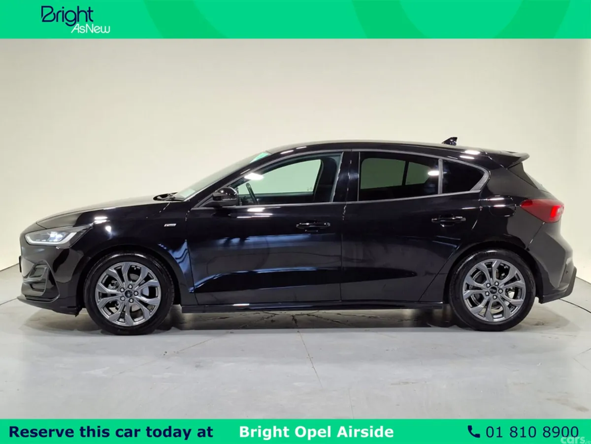 Ford Focus Hatchback, Petrol, 2024, Black