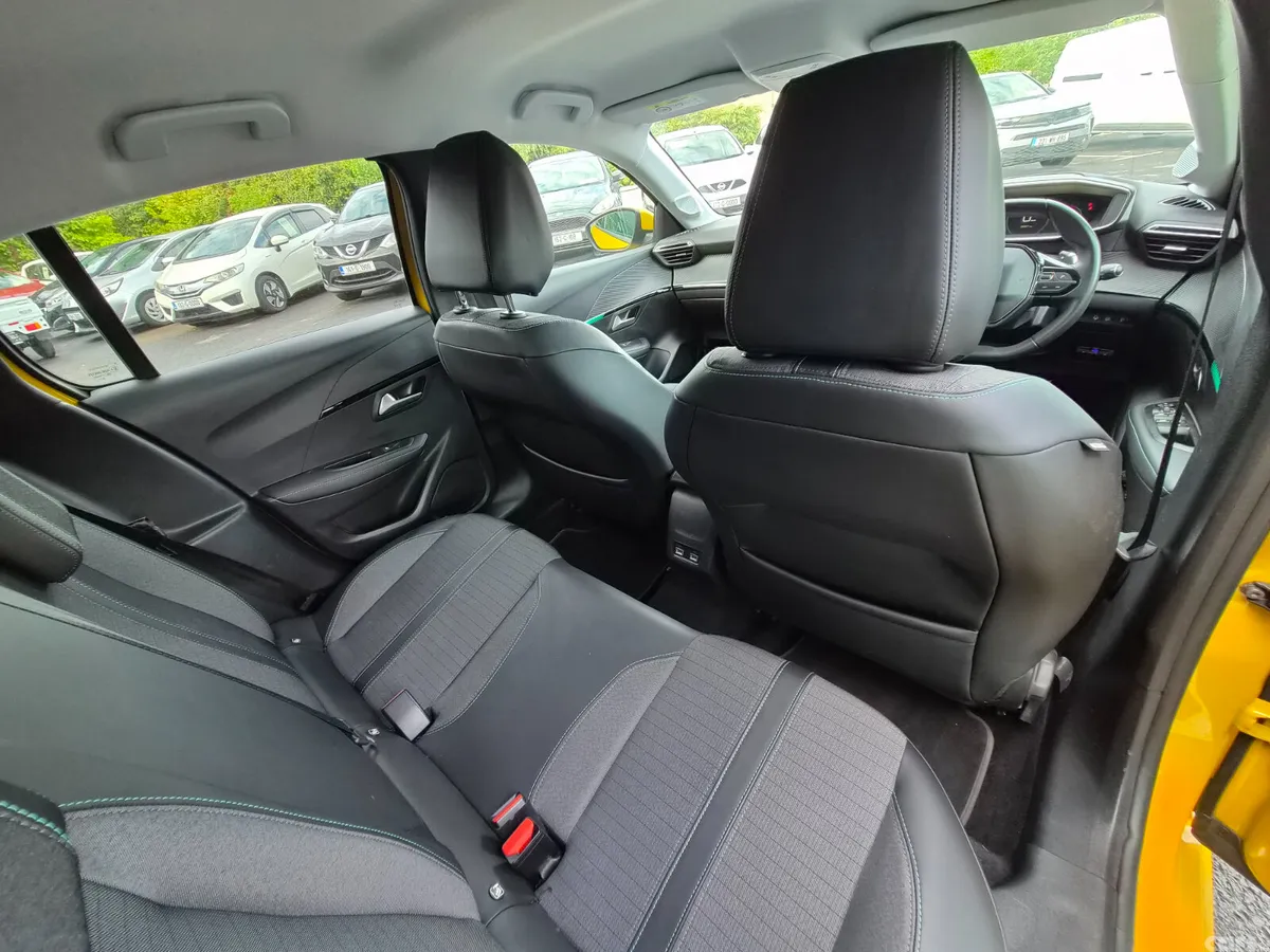 Peugeot 208 Hatchback, Petrol, 2021, Yellow