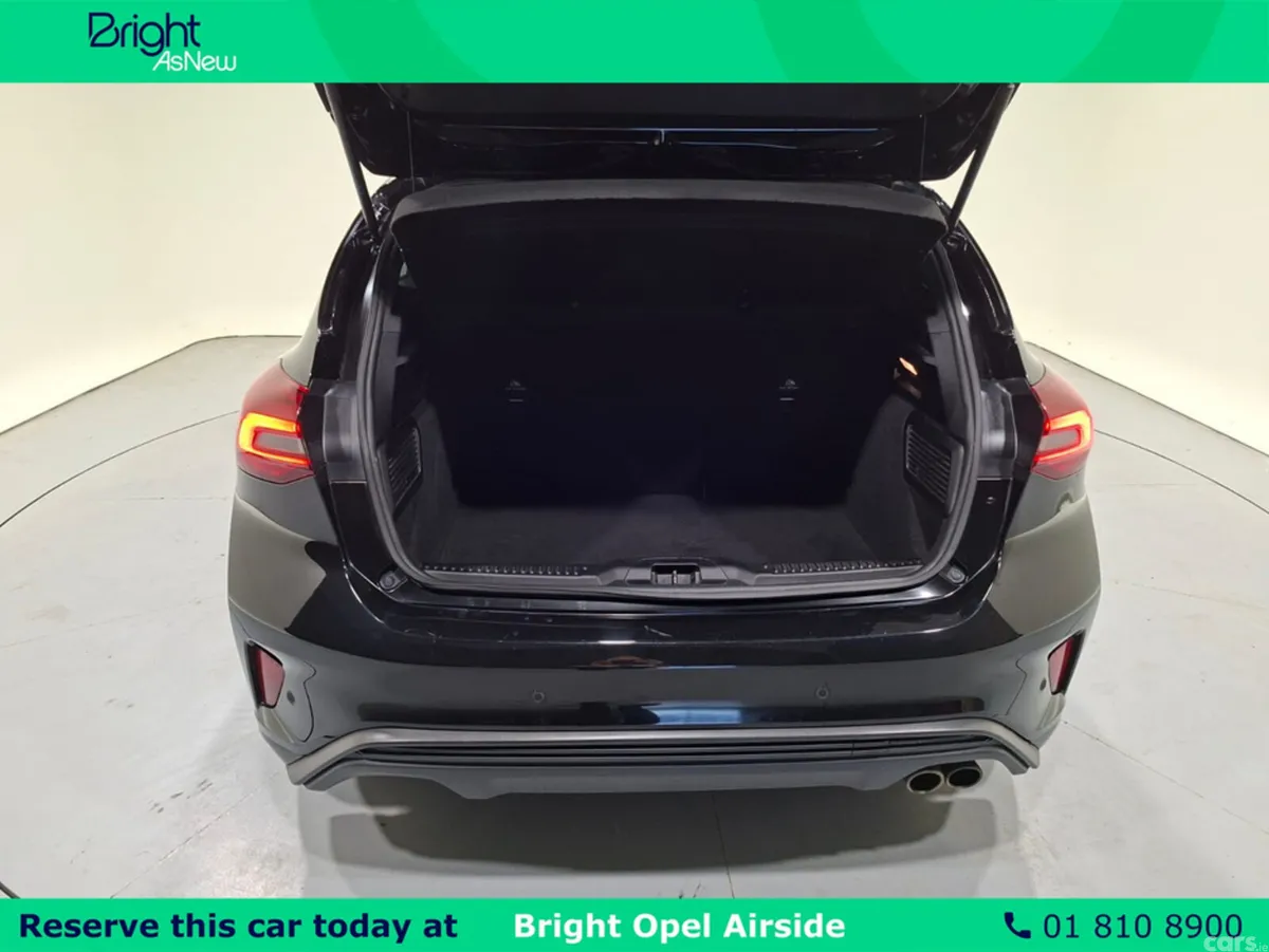 Ford Focus Hatchback, Petrol, 2024, Black