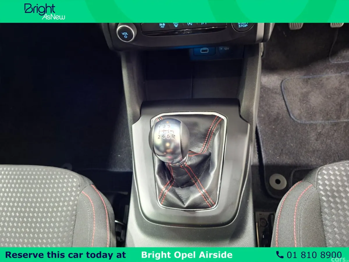 Ford Focus Hatchback, Petrol, 2024, Black