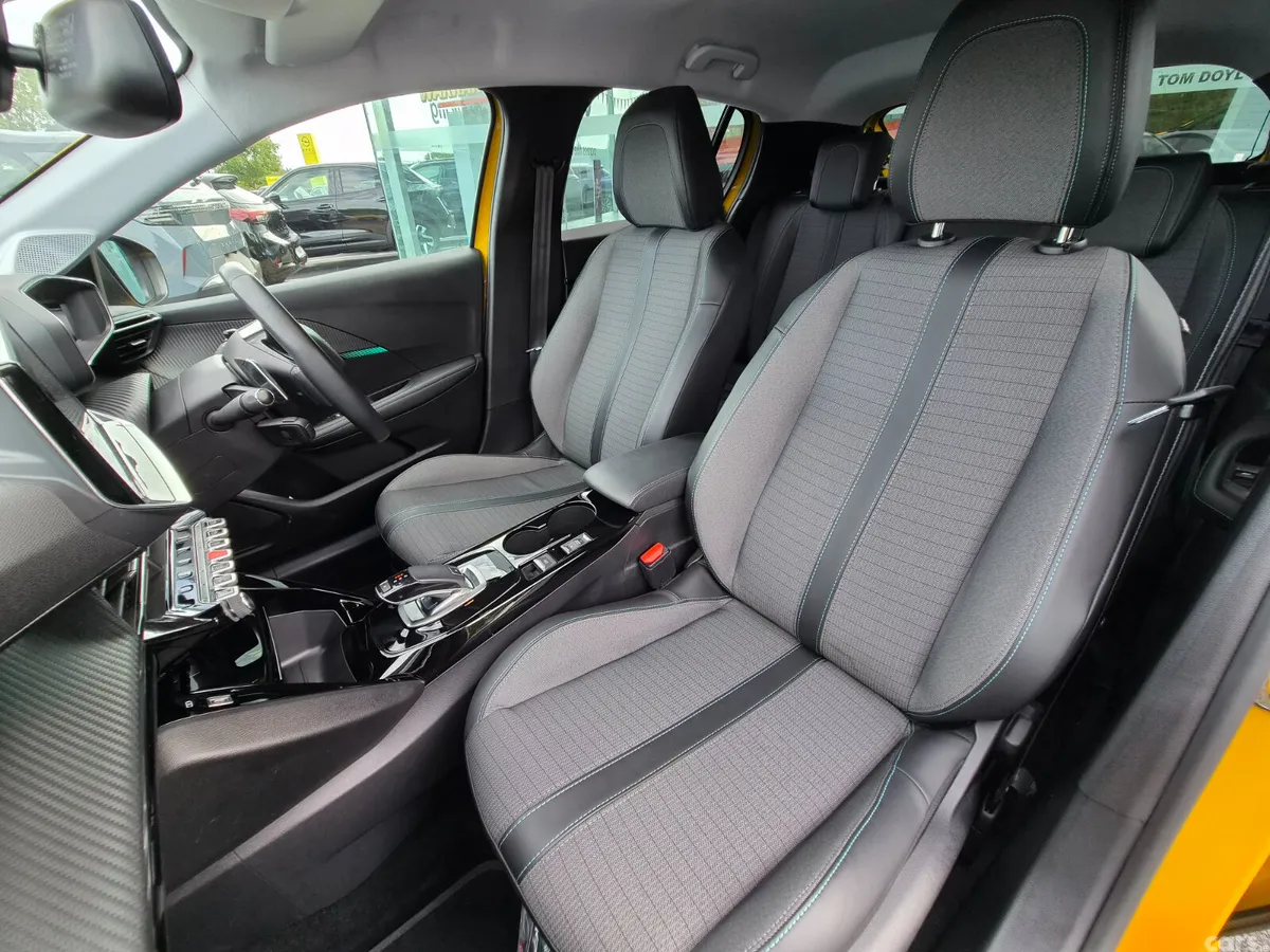 Peugeot 208 Hatchback, Petrol, 2021, Yellow