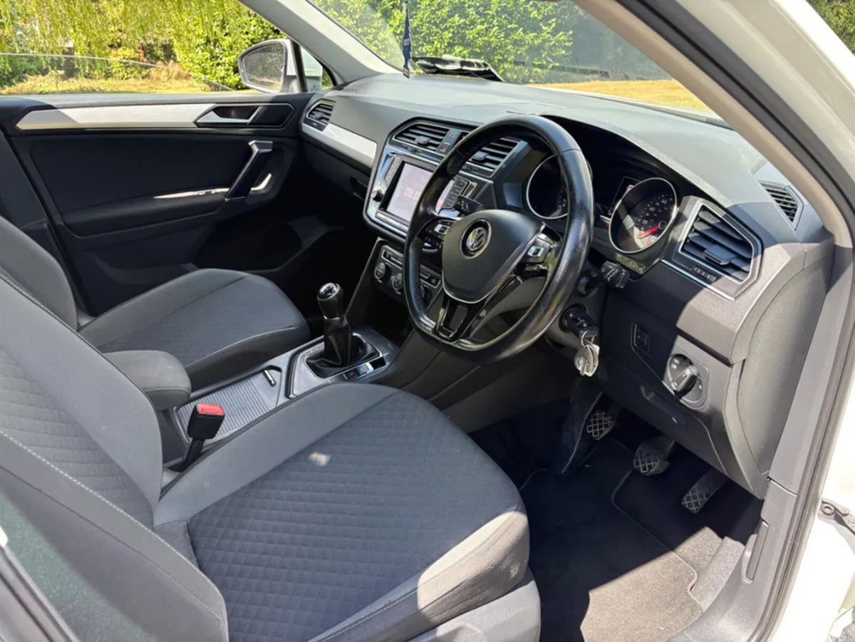 Volkswagen Tiguan Estate, Diesel, 2017, White