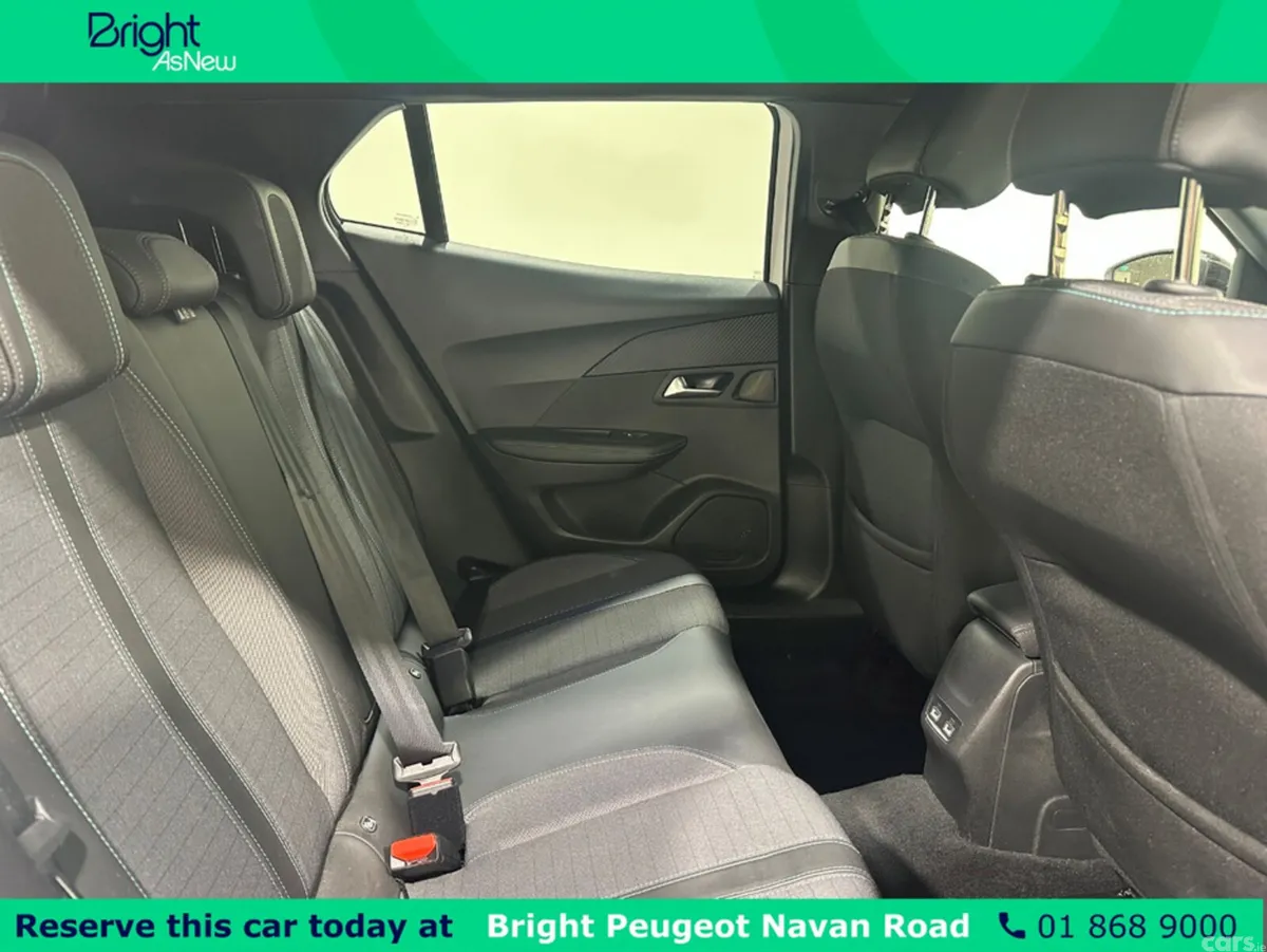 Peugeot 2008 MPV, Petrol, 2023, White