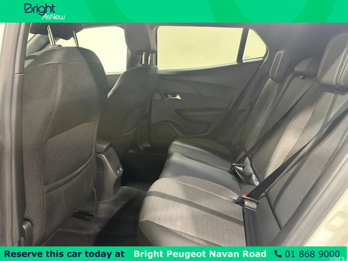 Peugeot 2008 MPV, Petrol, 2023, White