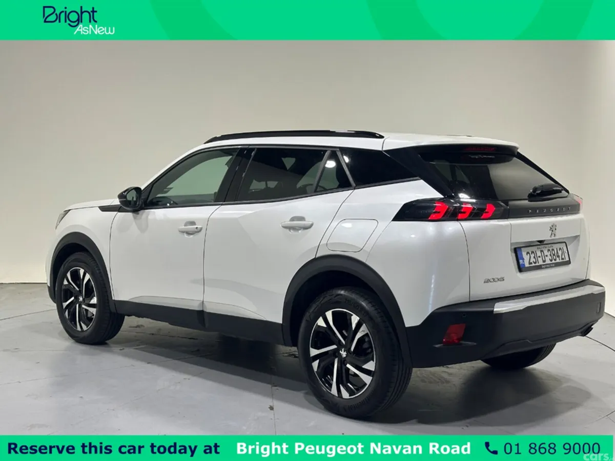 Peugeot 2008 MPV, Petrol, 2023, White