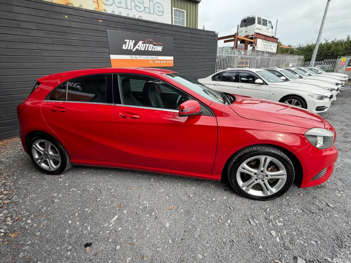 Mercedes-Benz A-Class Hatchback, Petrol, 2014, Red