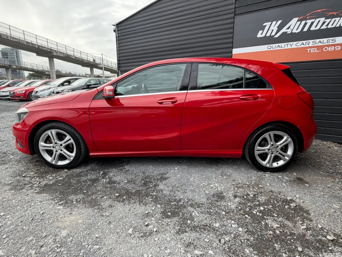 Mercedes-Benz A-Class Hatchback, Petrol, 2014, Red