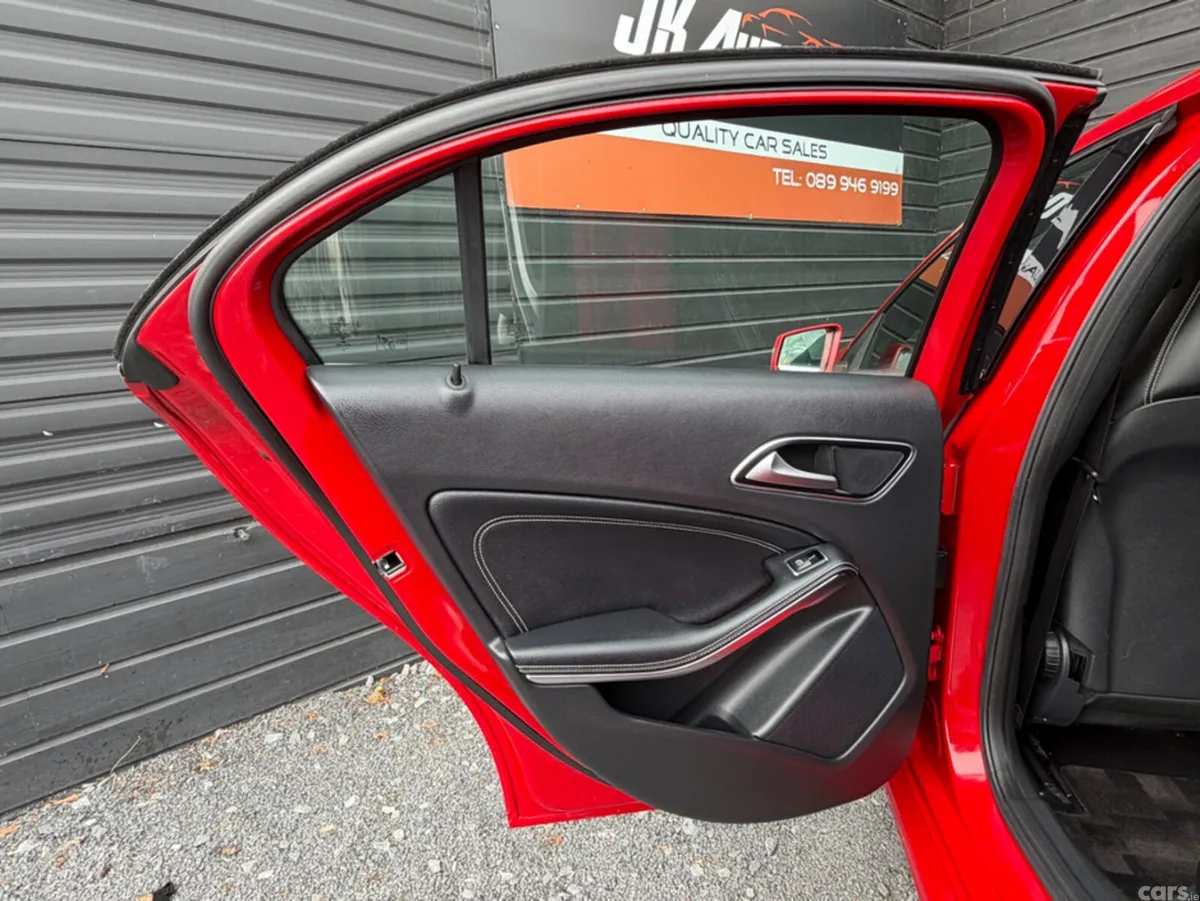 Mercedes-Benz A-Class Hatchback, Petrol, 2014, Red