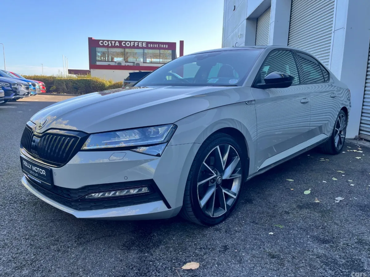 Skoda Superb Hatchback, Diesel, 2021, Grey