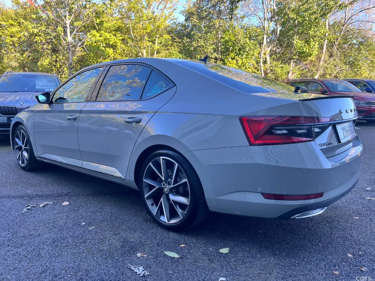 Skoda Superb Hatchback, Diesel, 2021, Grey