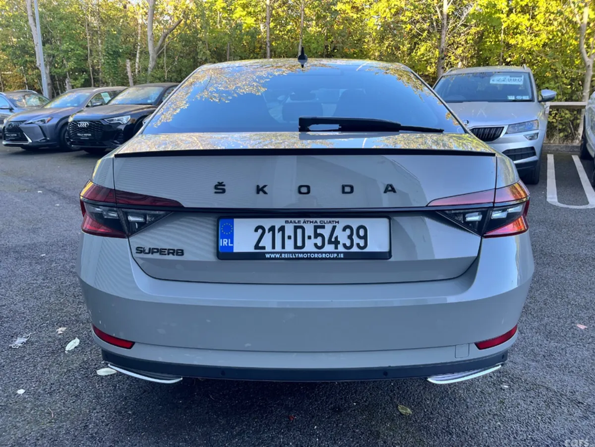 Skoda Superb Hatchback, Diesel, 2021, Grey