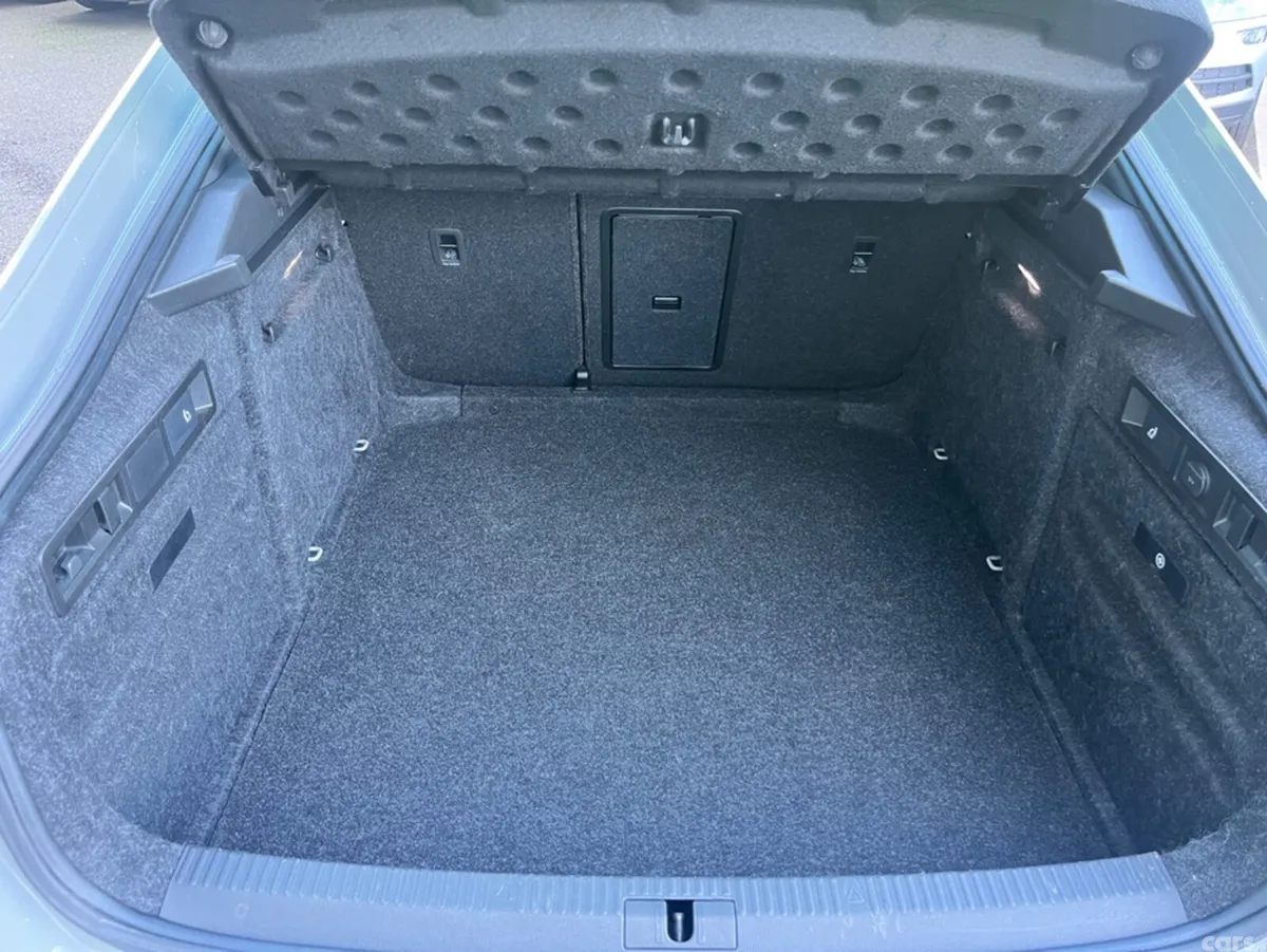 Skoda Superb Hatchback, Diesel, 2021, Grey