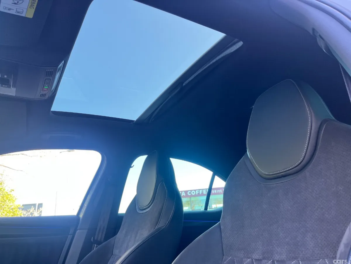 Skoda Superb Hatchback, Diesel, 2021, Grey