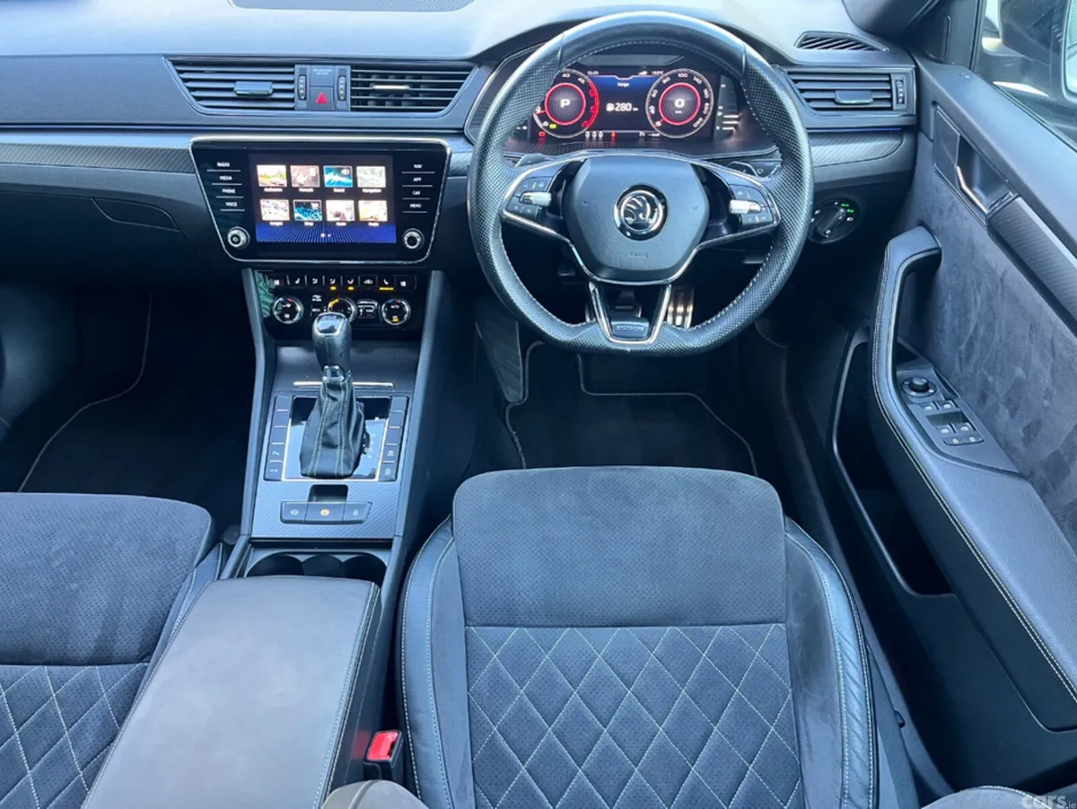 Skoda Superb Hatchback, Diesel, 2021, Grey