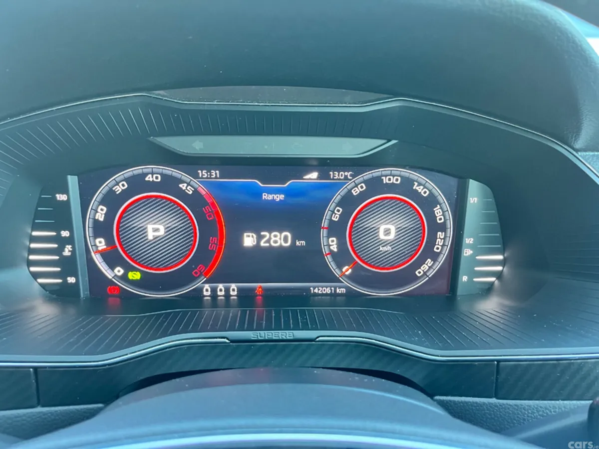 Skoda Superb Hatchback, Diesel, 2021, Grey