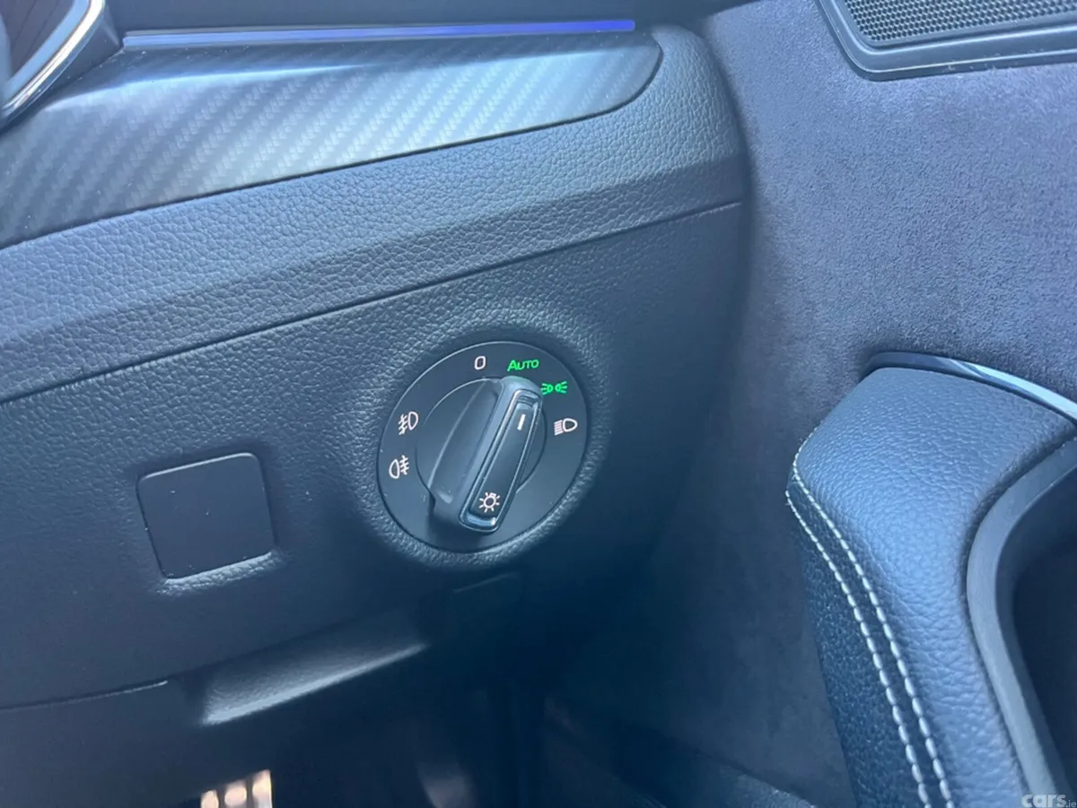 Skoda Superb Hatchback, Diesel, 2021, Grey