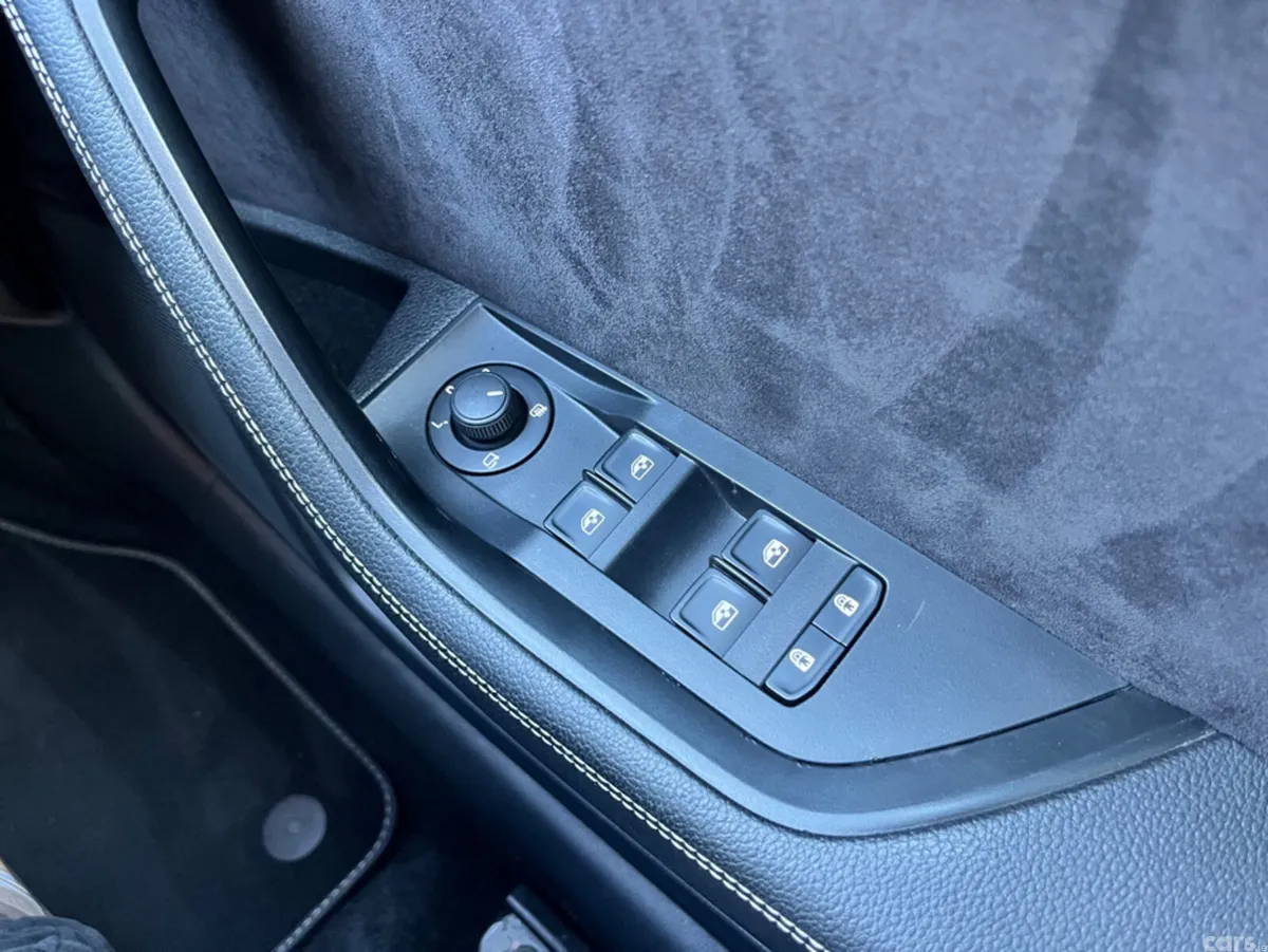 Skoda Superb Hatchback, Diesel, 2021, Grey