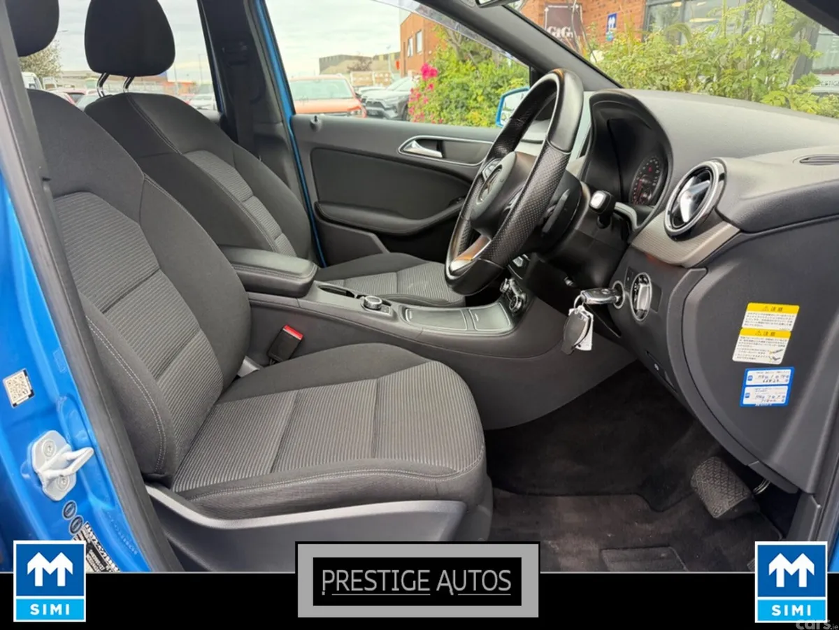 Mercedes-Benz B-Class Hatchback, Petrol, 2015, Blue