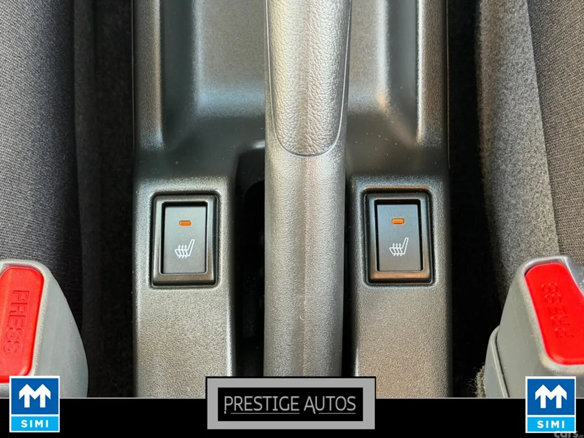 Suzuki Swift Hatchback, Petrol Hybrid, 2023, Silver