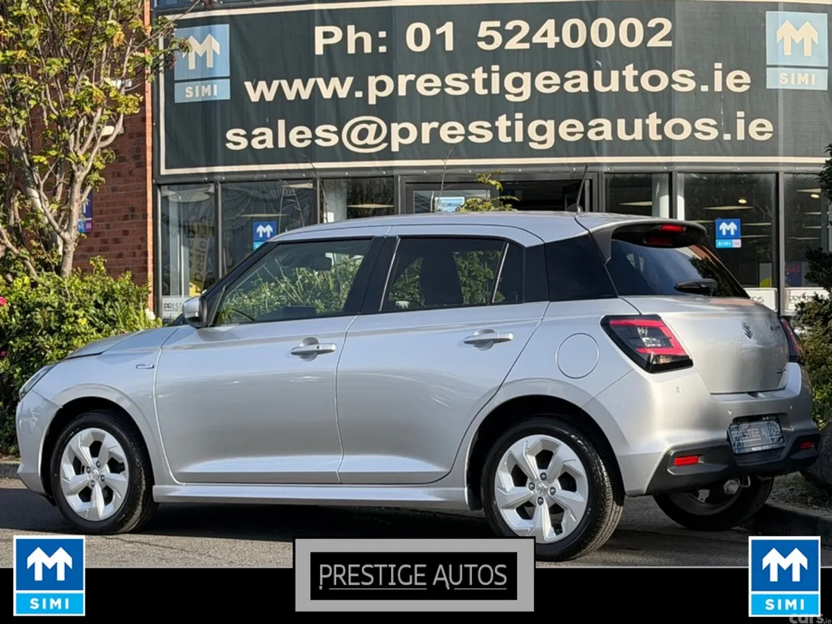 Suzuki Swift Hatchback, Petrol Hybrid, 2023, Silver
