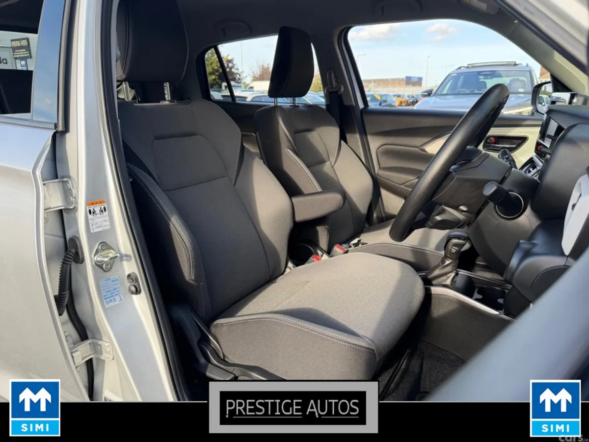 Suzuki Swift Hatchback, Petrol Hybrid, 2023, Silver