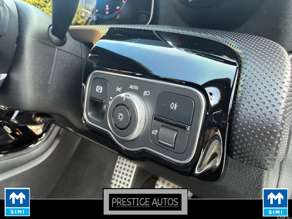 Mercedes-Benz A-Class Hatchback, Diesel, 2019, White