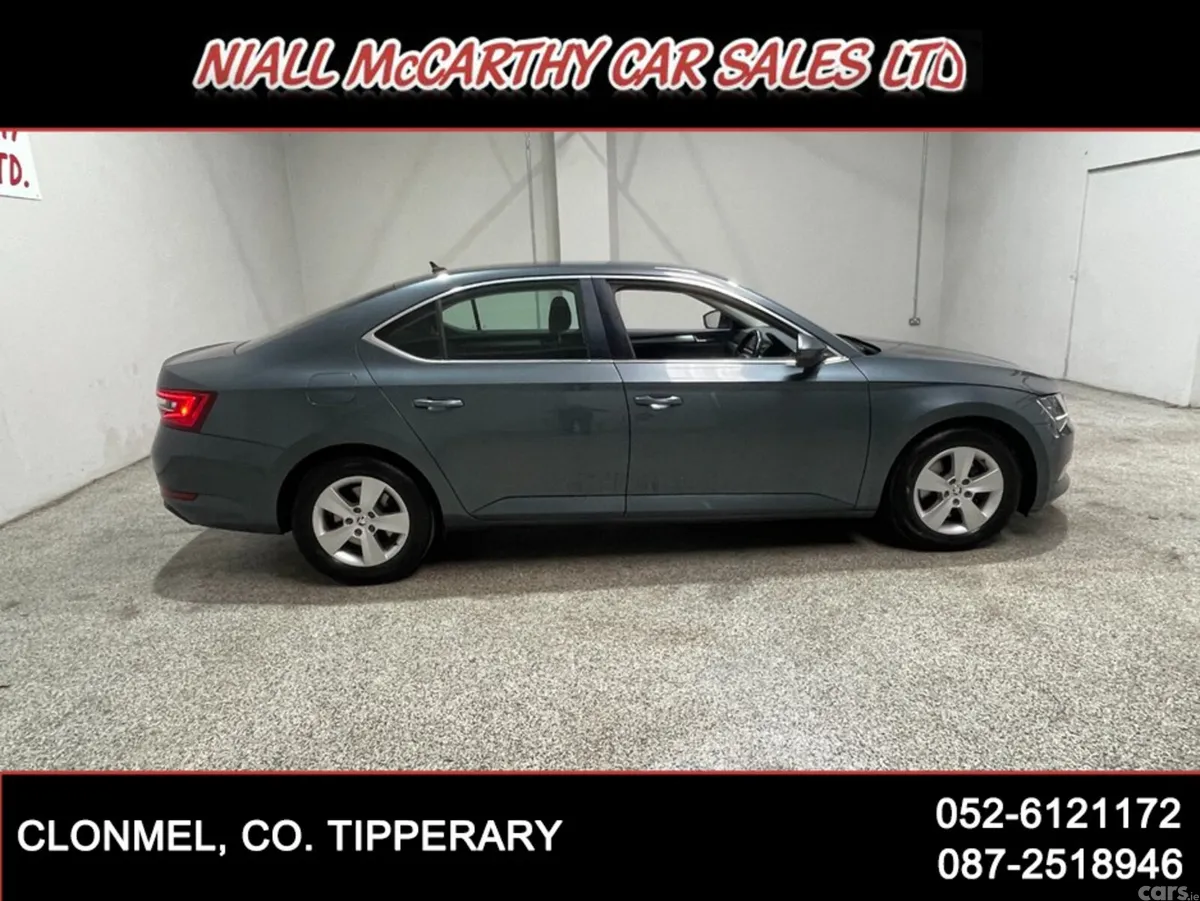 Skoda Superb Hatchback, Diesel, 2019, Grey