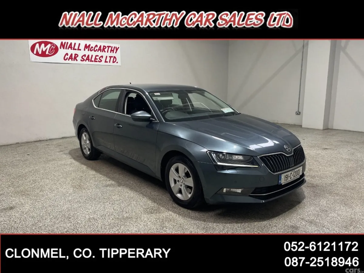 Skoda Superb Hatchback, Diesel, 2019, Grey