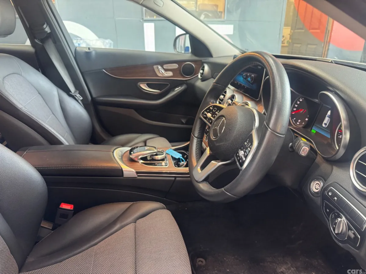 Mercedes-Benz C-Class Saloon, Petrol, 2018, Silver